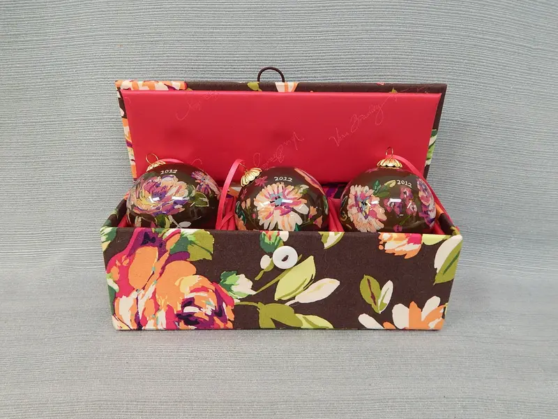 2012 Vera Bradley Holiday Ornament Trio – Near Mint Condition 1