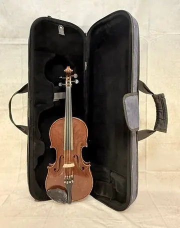 Full-Size Student Violin With Hardshell Case 1