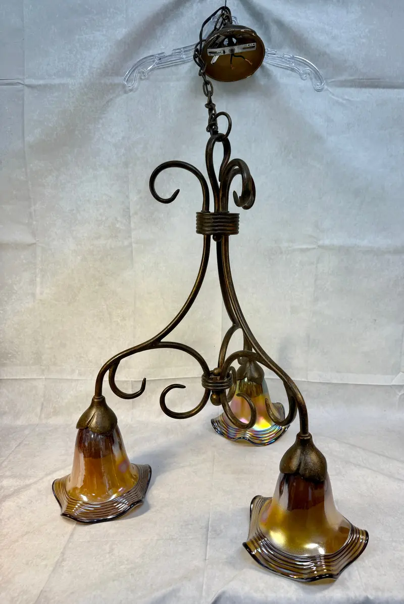 Quoizel Todd Phillips 3-Light Art Glass Chandelier 1