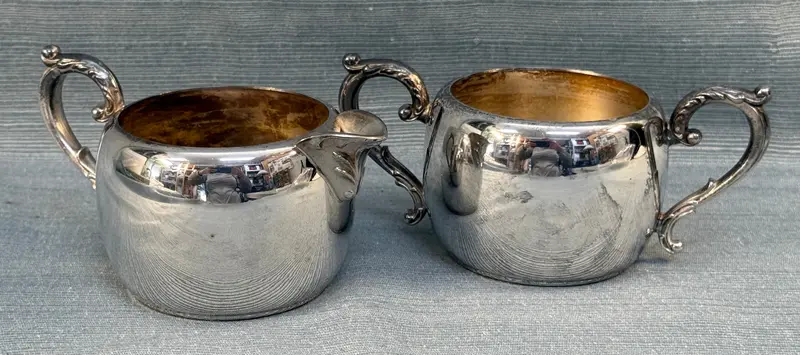 Wm. A. Rogers Silver-Plated Creamer And Sugar Bowl Set 1